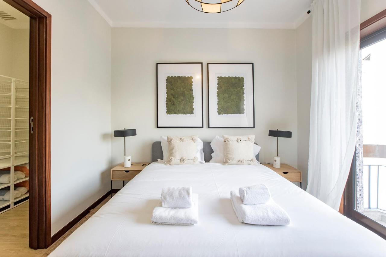 2Br Flat In Bonfim W/ Ac & Balcony By Lovelystay Porto Bagian luar foto