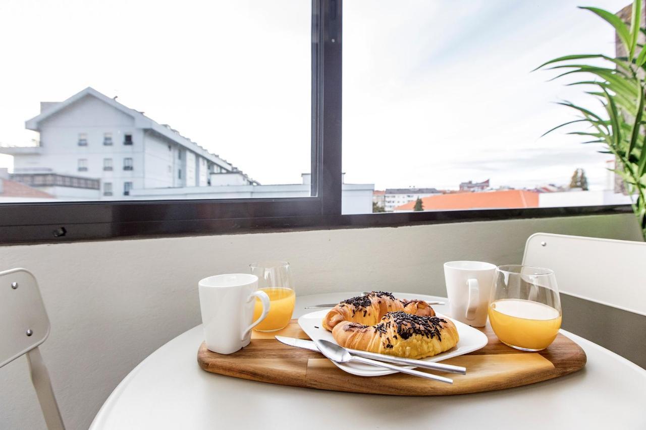 2Br Flat In Bonfim W/ Ac & Balcony By Lovelystay Porto Bagian luar foto