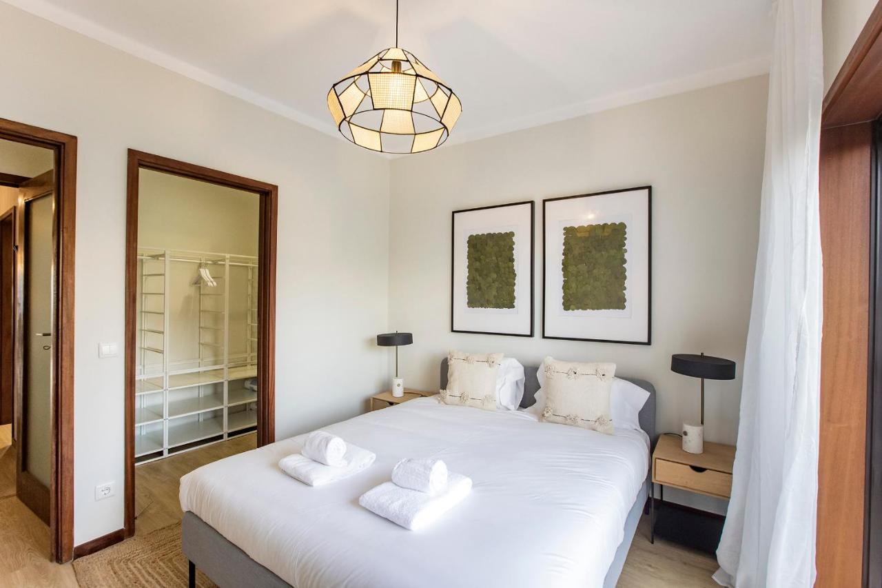 2Br Flat In Bonfim W/ Ac & Balcony By Lovelystay Porto Bagian luar foto