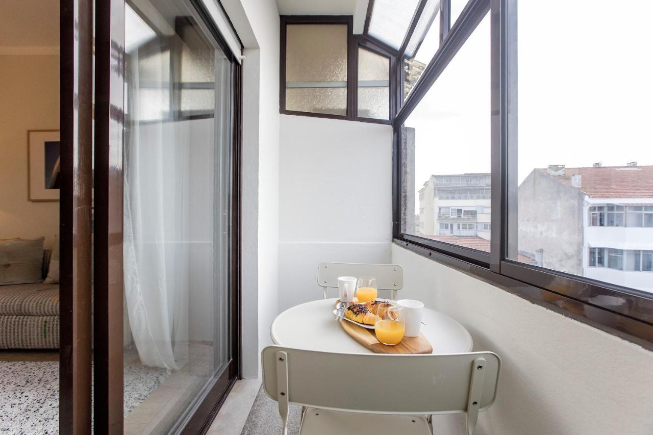 2Br Flat In Bonfim W/ Ac & Balcony By Lovelystay Porto Bagian luar foto